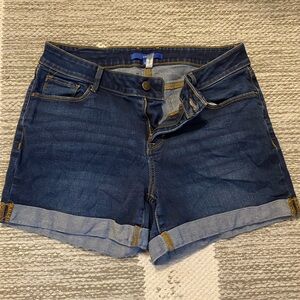 Apt 9 womens jean shorts